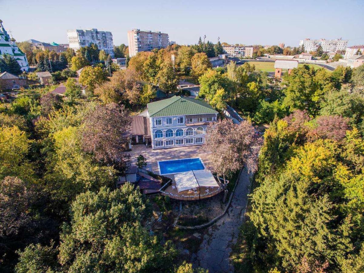 Отельно-Ресторанный Комплекс Златогор Lubny 外观 照片